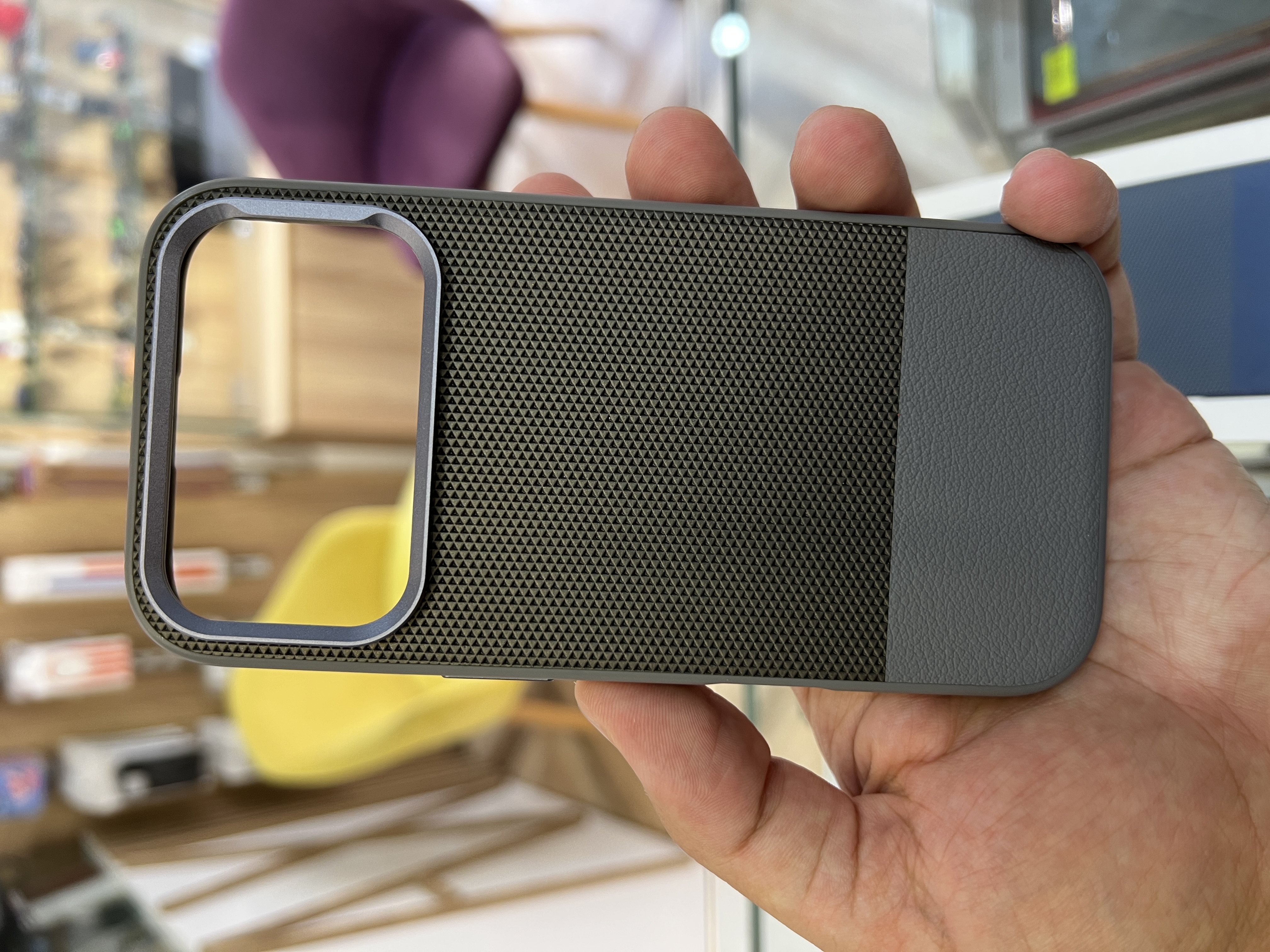 Coque iPhone 17 Series - Cuir Metal  1