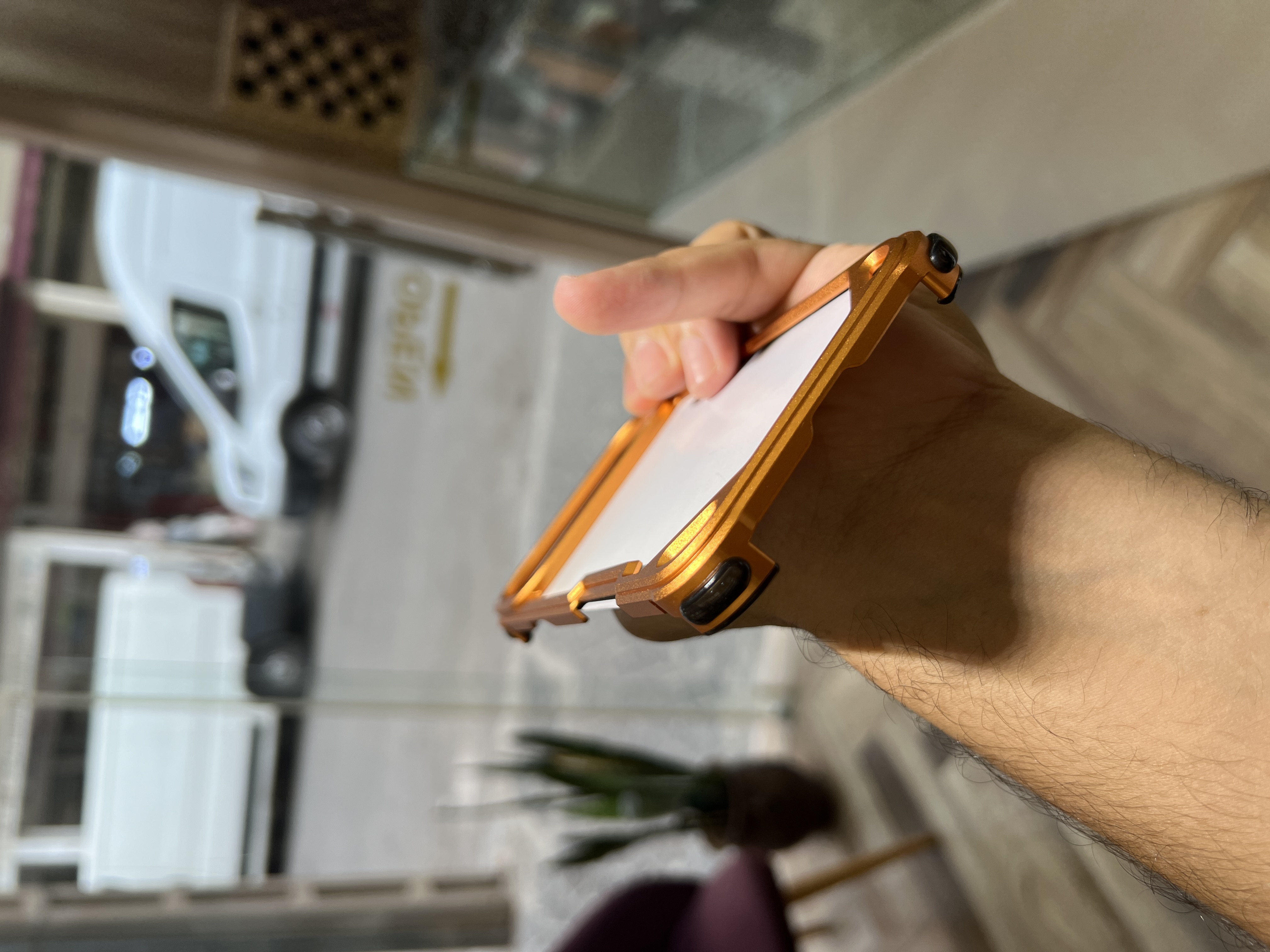 Coque iPhone 17 Series - Metal Design 3