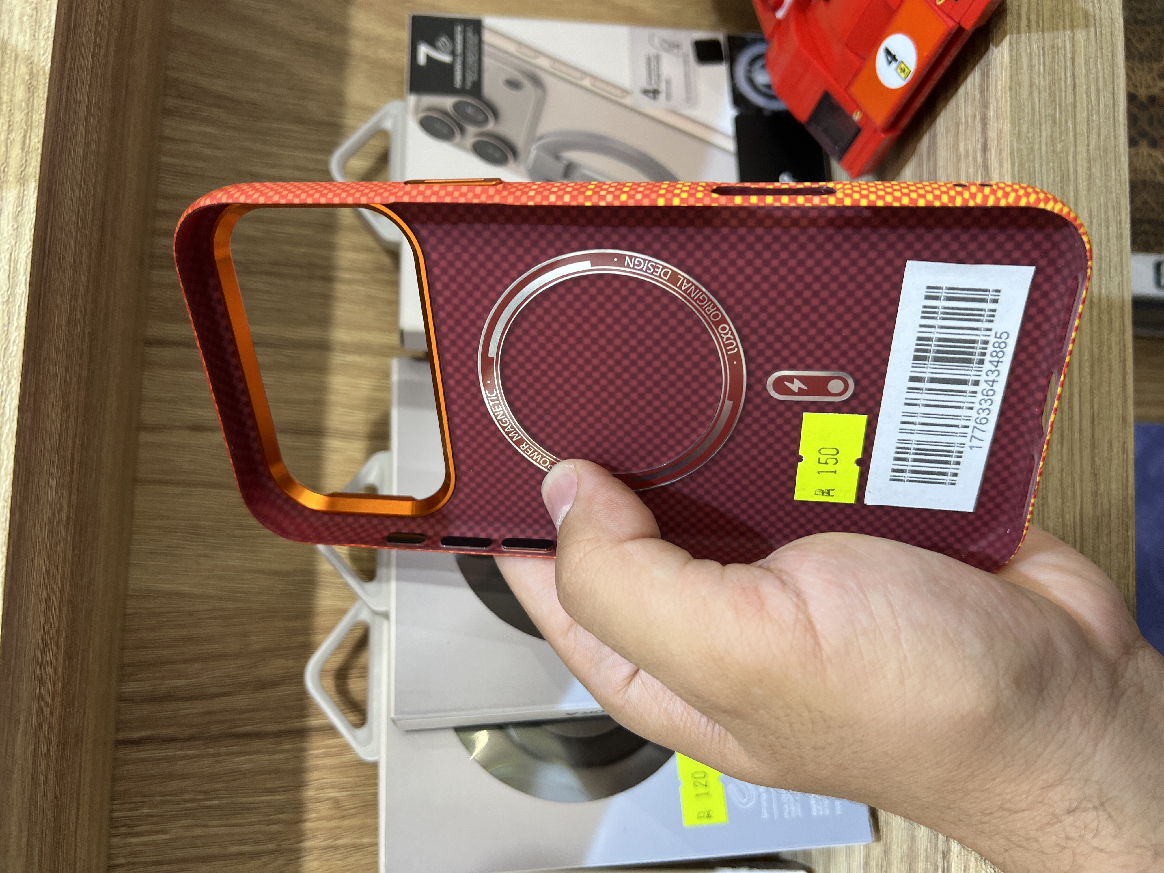 Coque iPhone 17 Series - Orange Carbon 2